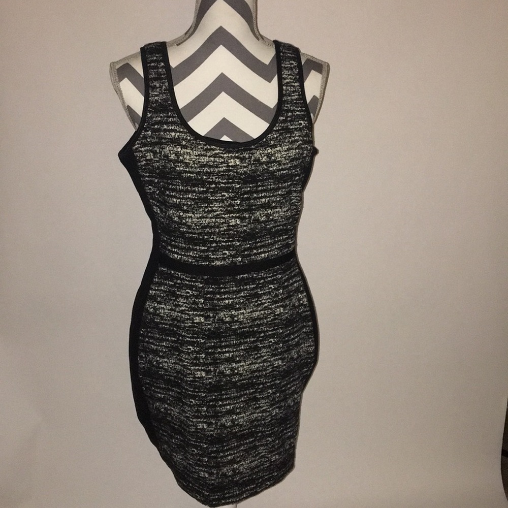 Black & Cream Sleeveless Dress